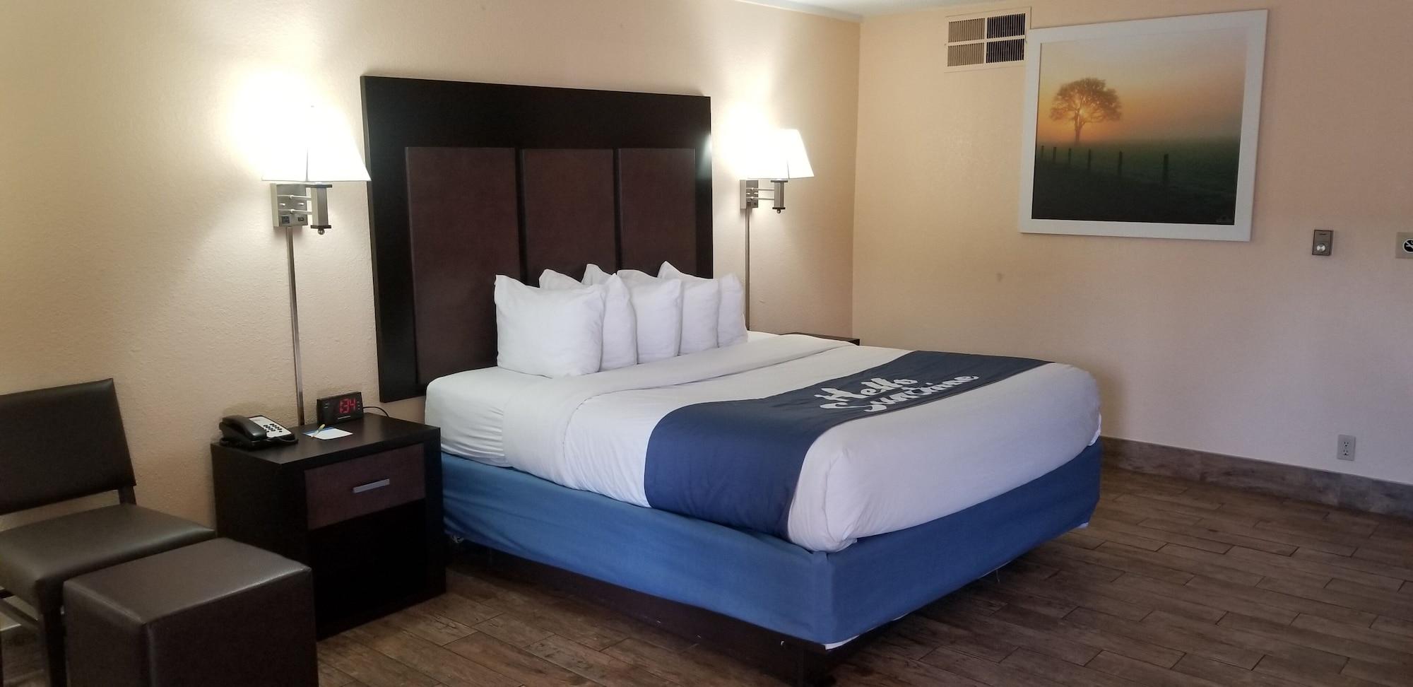 Days Inn & Suites By Wyndham Trinidad Exteriér fotografie